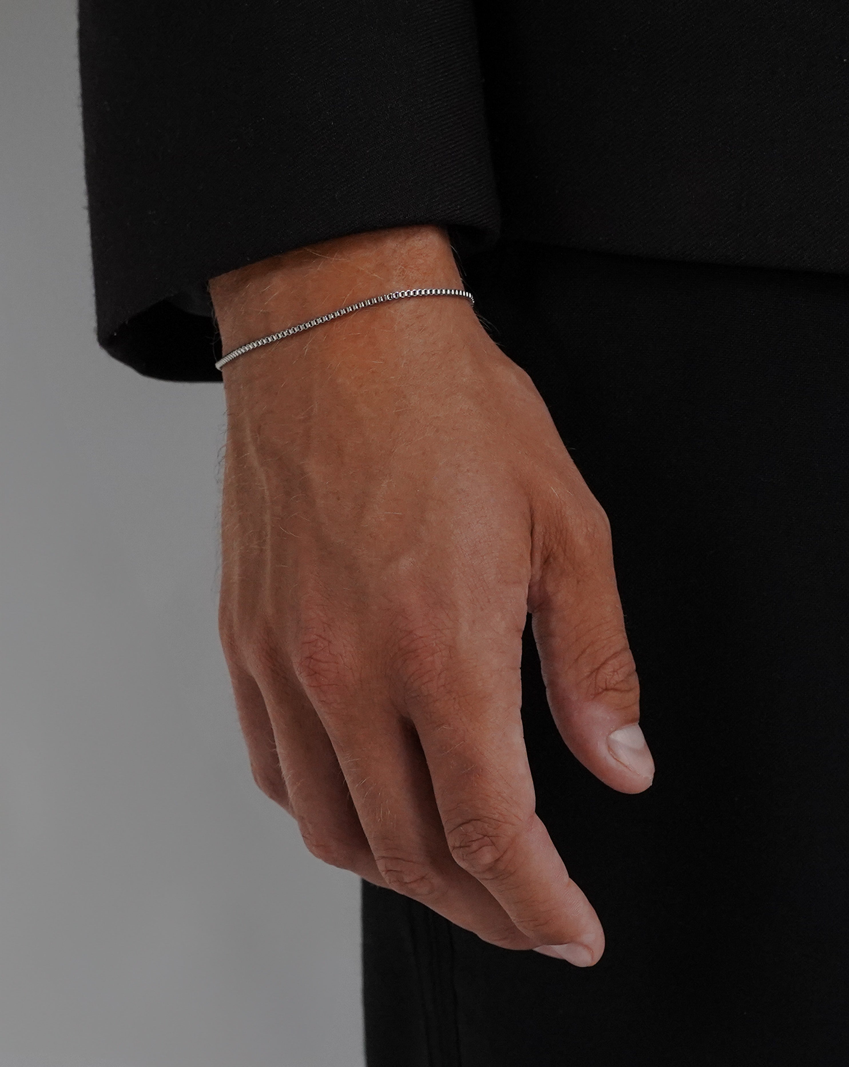 Silver thin Box chain bracelet minimalistic Acardi on model. Men's jewellery