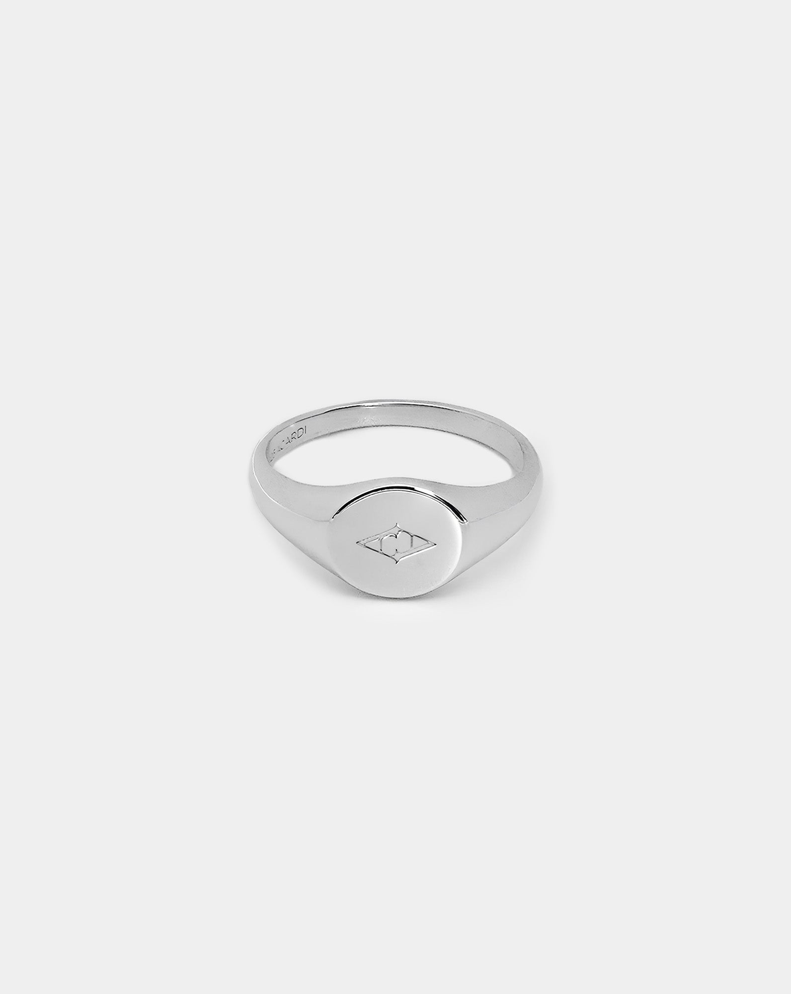 Men's Silver signet ring. Acardi Oval signet ring viewed from the front